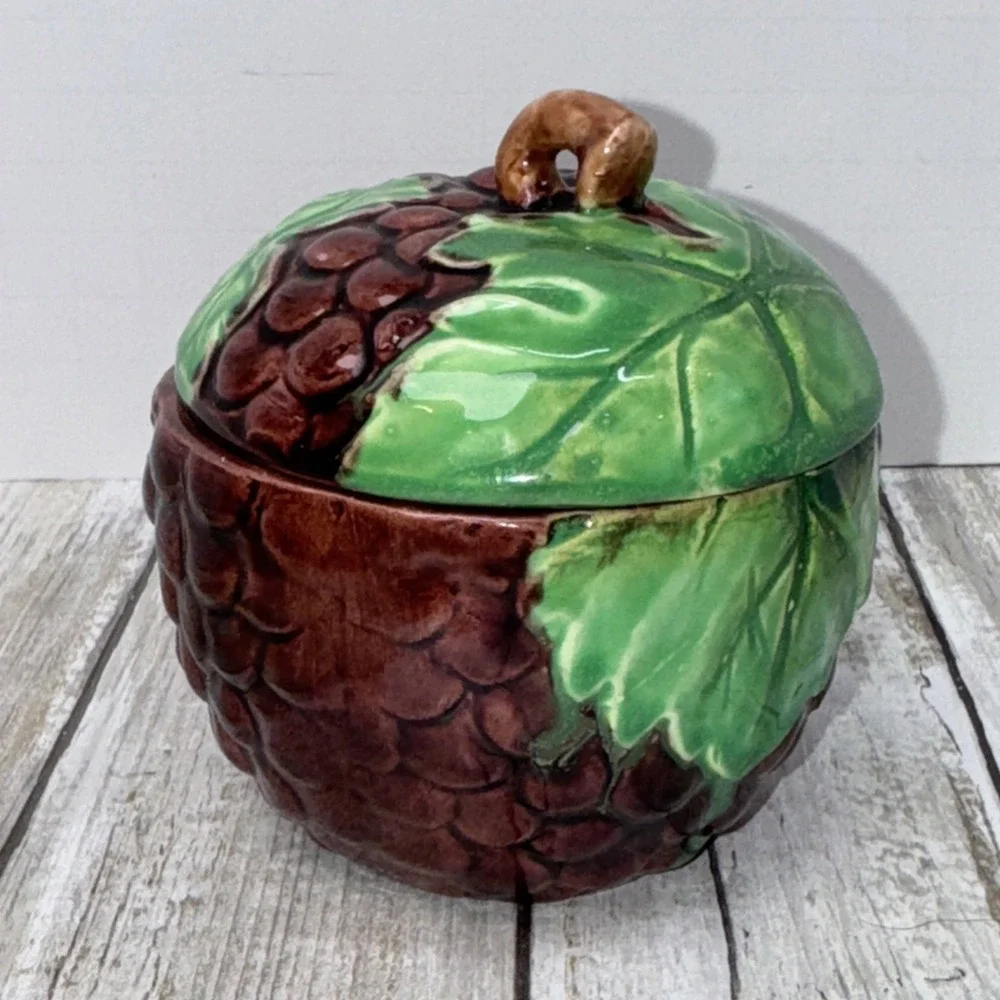 VTG  Occupied  Japan Deep Red‎ Grape Figural Sugar Bowl Jam Jar Lid Pottery GUC